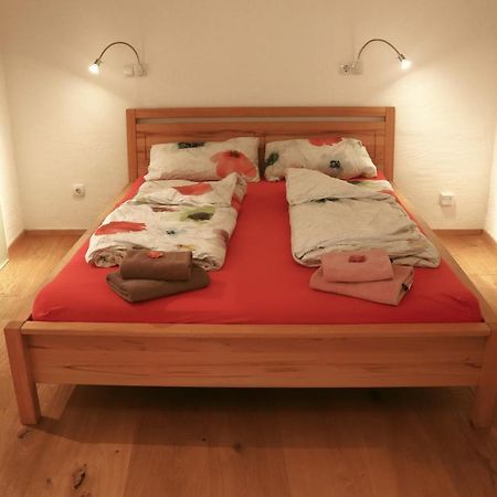 Stilvolle Wohnung Auf 50 M² Mit Parkplatz Und Wifi Kraiburg am Inn ภายนอก รูปภาพ