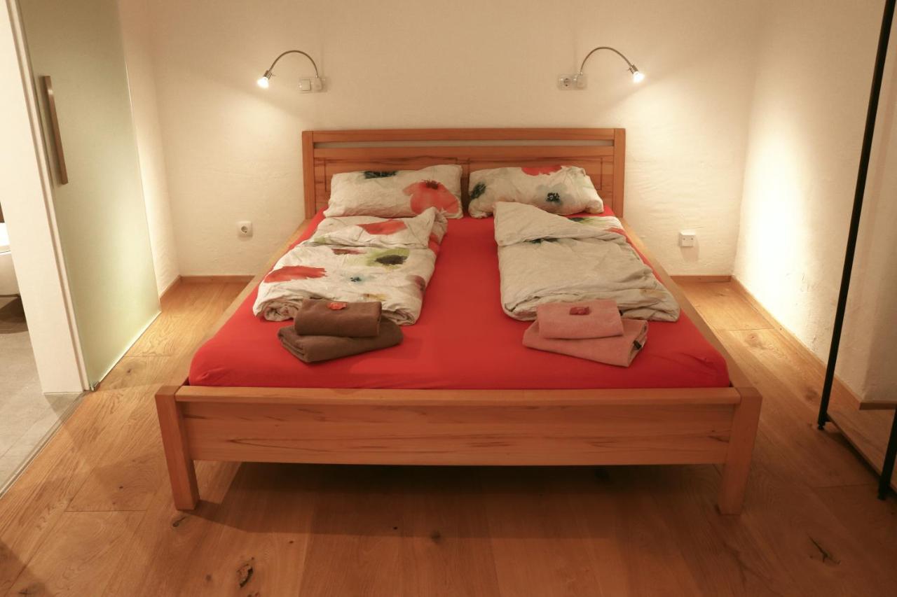 Stilvolle Wohnung Auf 50 M² Mit Parkplatz Und Wifi Kraiburg am Inn ภายนอก รูปภาพ